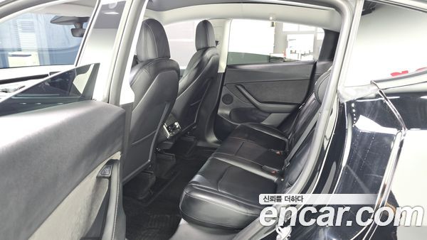 Tesla Model Y 2022, фото 17
