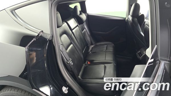 Tesla Model Y 2022, фото 16
