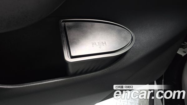 Tesla Model Y 2022, фото 33