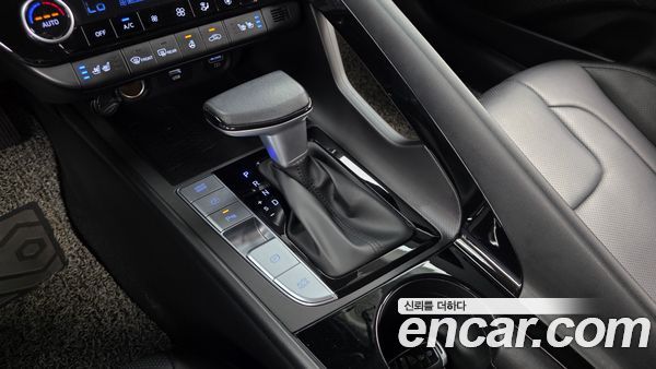 Hyundai Elantra 2023, фото 9
