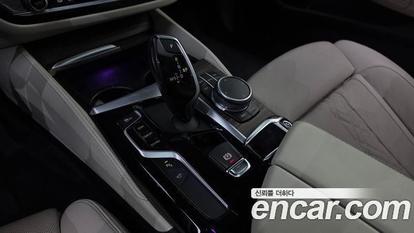 BMW 5 Series 2020, фото 9