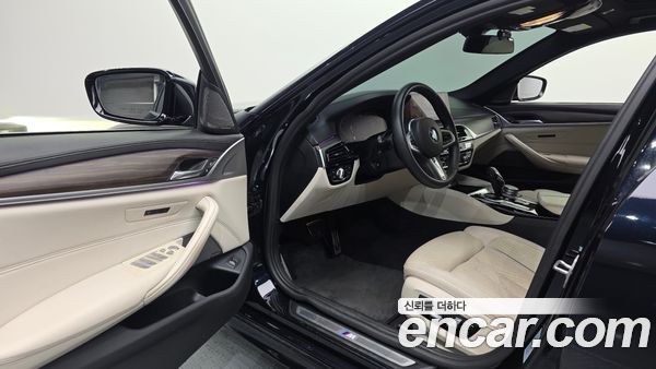 BMW 5 Series 2020, фото 10