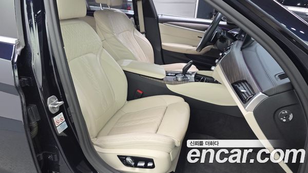 BMW 5 Series 2020, фото 11