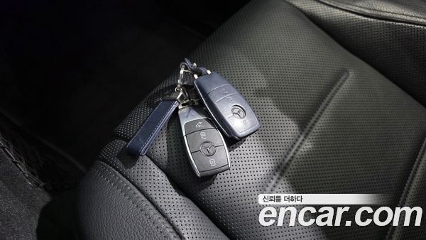 Mercedes-Benz GLE 2021, фото 21
