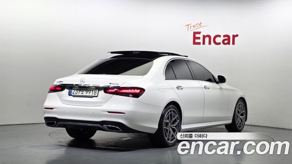 Mercedes-Benz E-Class 2021, фото 2