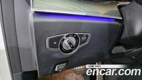 Mercedes-Benz E-Class 2021, фото 26
