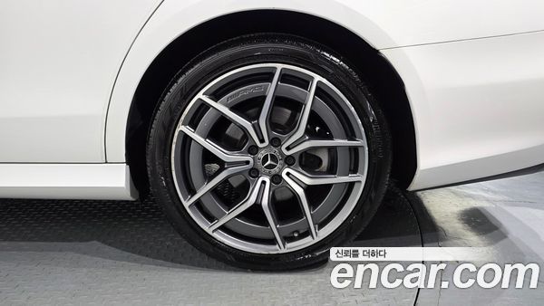 Mercedes-Benz E-Class 2021, фото 7
