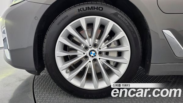 BMW 5 Series 2021, фото 5