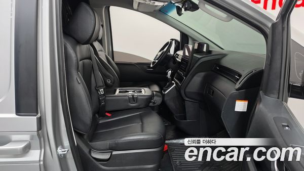 Hyundai Staria 2025, фото 16