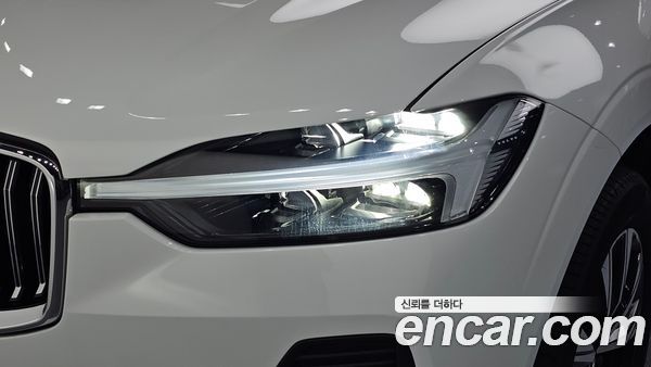 Volvo XC60 2025, фото 8