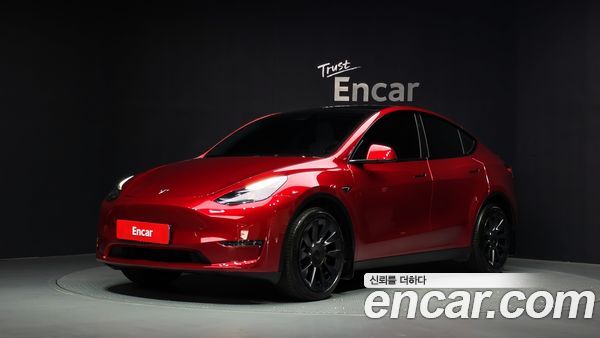 Tesla Model Y 2024