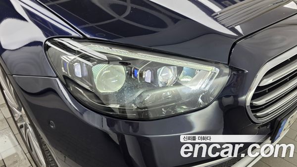 Mercedes-Benz E-Class 2022, фото 8