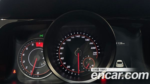 Hyundai Elantra 2022, фото 8
