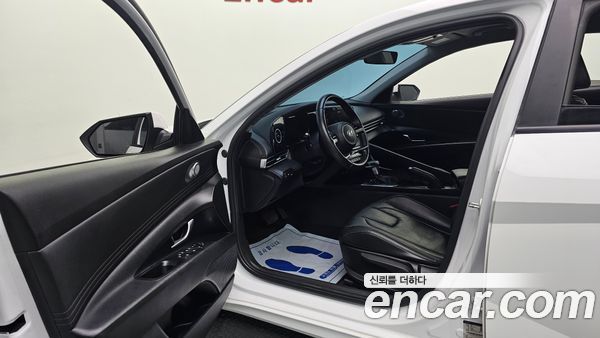Hyundai Elantra 2022, фото 10