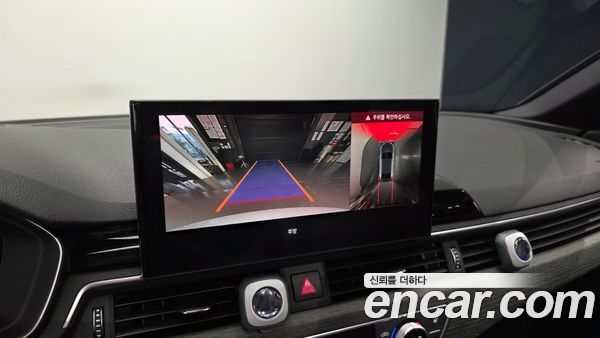 Audi A4 2023, фото 22