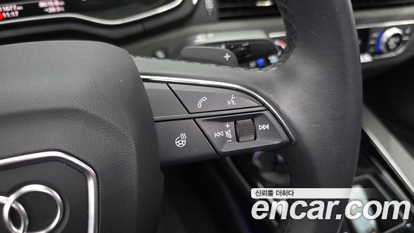 Audi A4 2023, фото 31