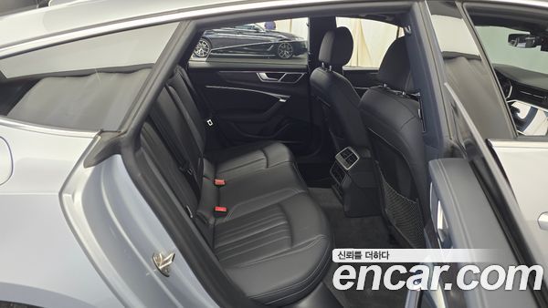 Audi A7 2021, фото 17