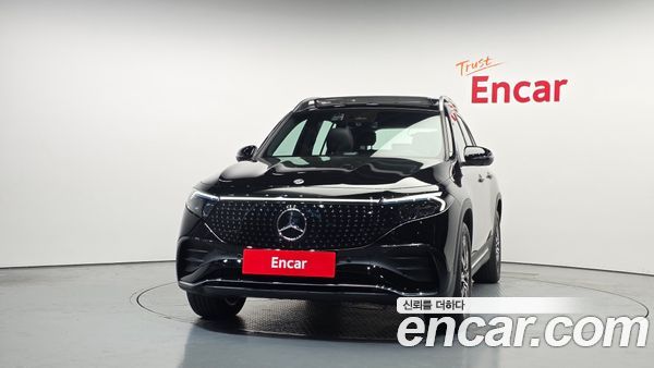 Mercedes-Benz EQB 2026, фото 3