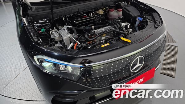 Mercedes-Benz EQB 2026, фото 6