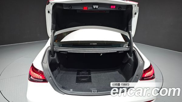 Mercedes-Benz E-Class 2021, фото 30