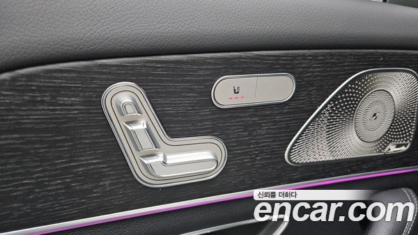 Mercedes-Benz GLE 2023, фото 30