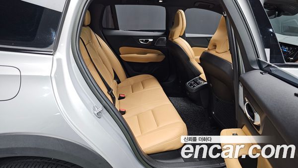 Volvo V60 2023, фото 11