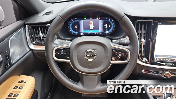 Volvo V60 2023, фото 12