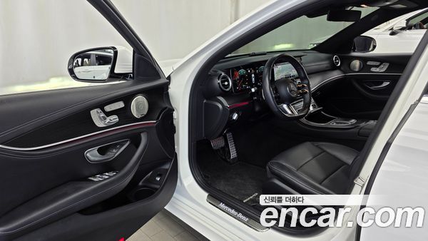Mercedes-Benz E-Class 2022, фото 13