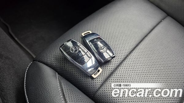 Mercedes-Benz E-Class 2022, фото 31