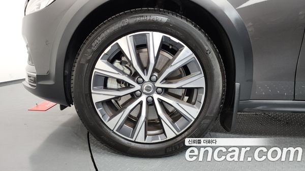 Volvo V90 2023, фото 5