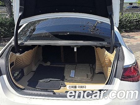 Mercedes-Benz E-Class 2024, фото 5