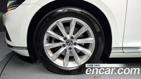 Volkswagen Passat 2021, фото 5