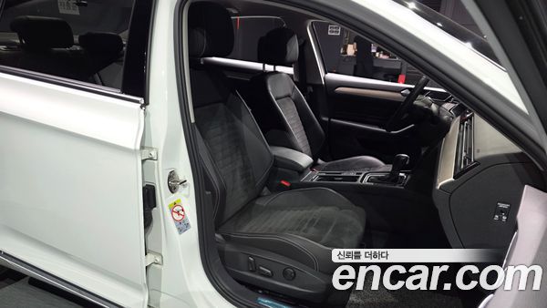 Volkswagen Passat 2021, фото 16