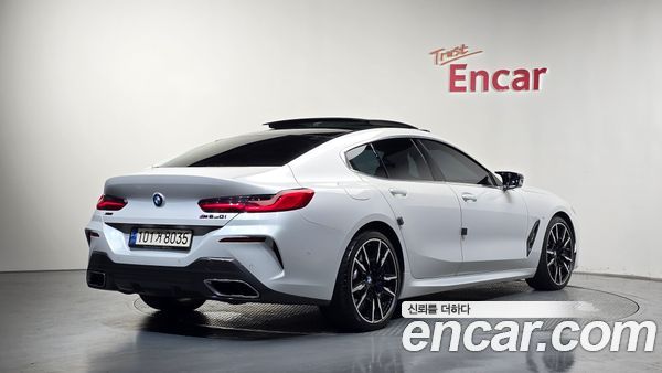 BMW 8 Series 2023, фото 2