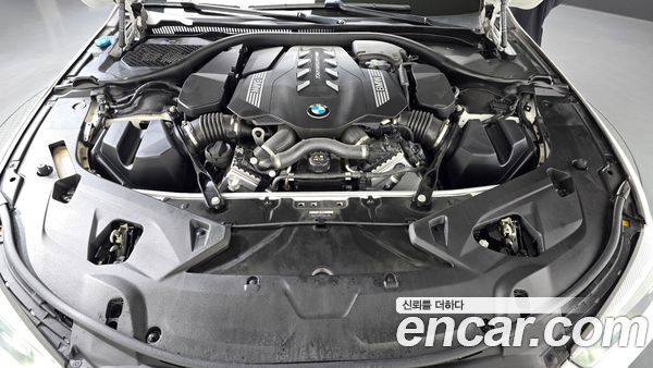 BMW 8 Series 2023, фото 6