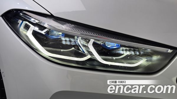 BMW 8 Series 2023, фото 8