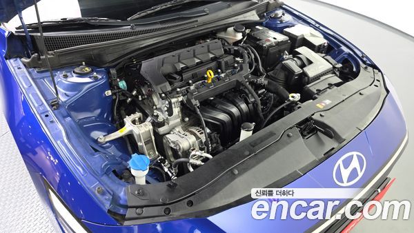 Hyundai Elantra 2024, фото 6