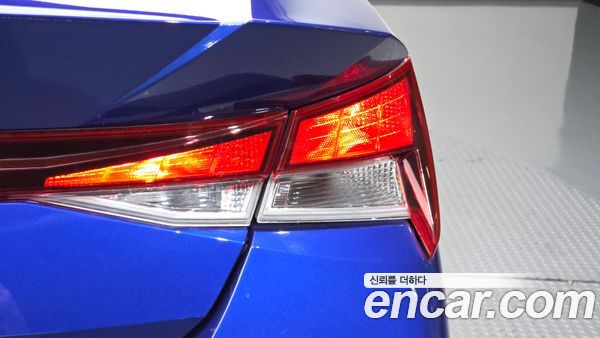 Hyundai Elantra 2024, фото 9