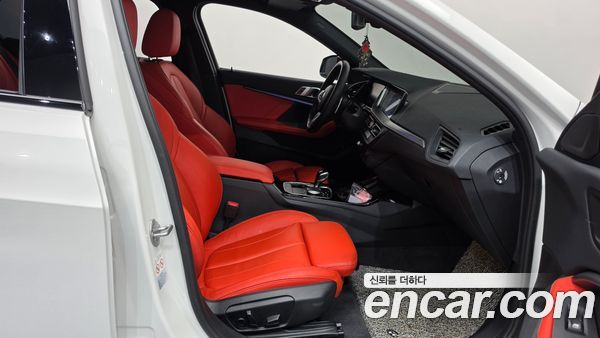 BMW 1 Series 2021, фото 16
