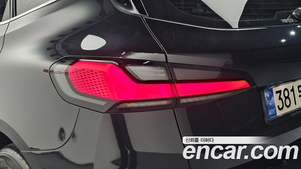 BMW 2 Series 2024, фото 9