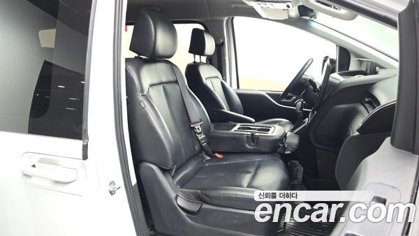 Hyundai Staria 2022, фото 16