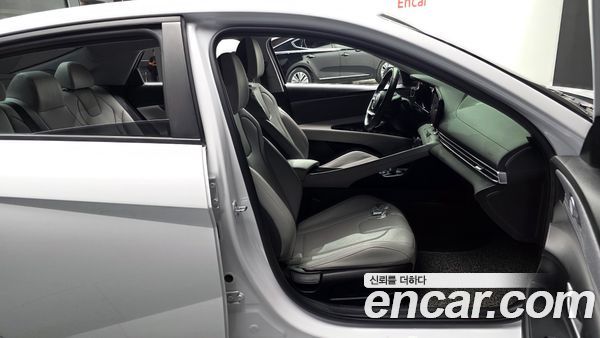 Hyundai Elantra 2023, фото 16