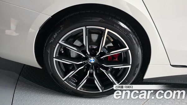 BMW 4 Series 2025, фото 4