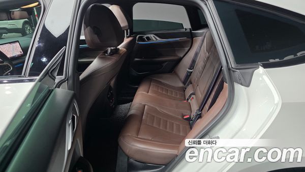 BMW 4 Series 2025, фото 15