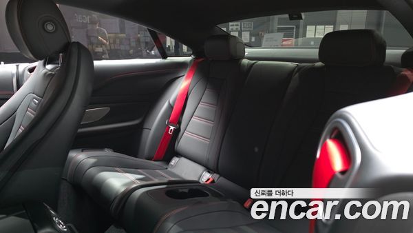 Mercedes-Benz E-Class 2021, фото 16