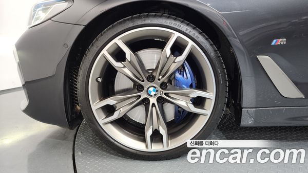 BMW 5 Series 2021, фото 5