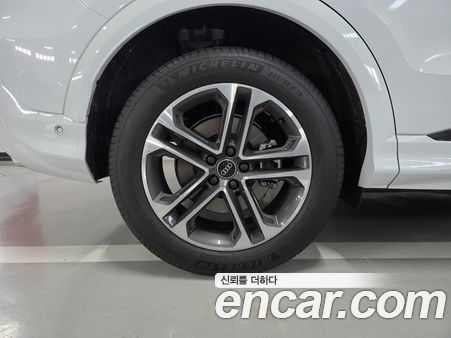 Audi Q5 2025, фото 5