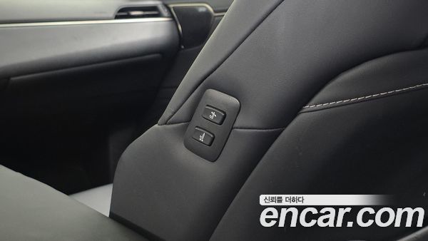 Lexus ES 2023, фото 29