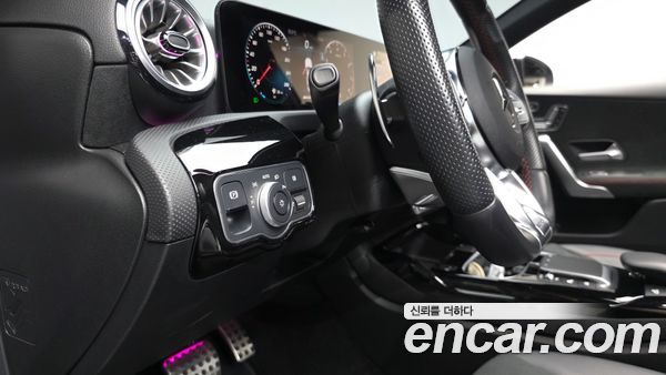 Mercedes-Benz A-Class 2023, фото 28