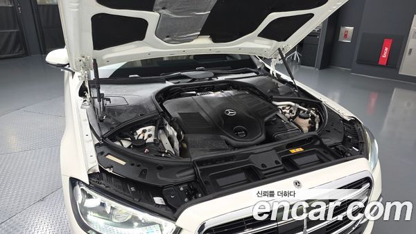 Mercedes-Benz S-Class 2023, фото 6